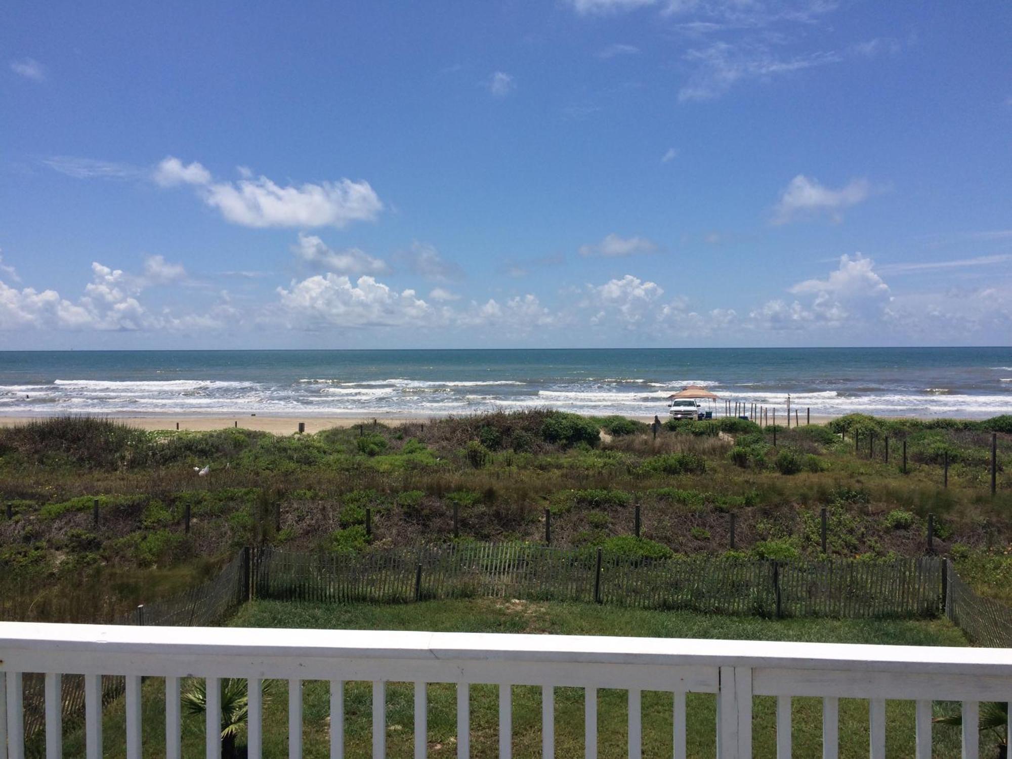 Beachfront Getaway Villa Galveston Exterior photo